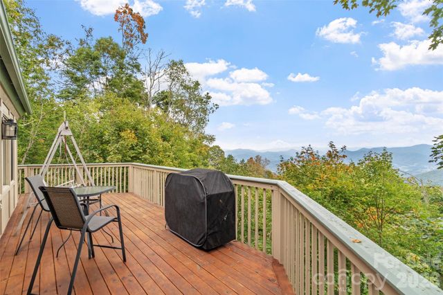 21 Ivy Ridge Road, Burnsville, NC 28714