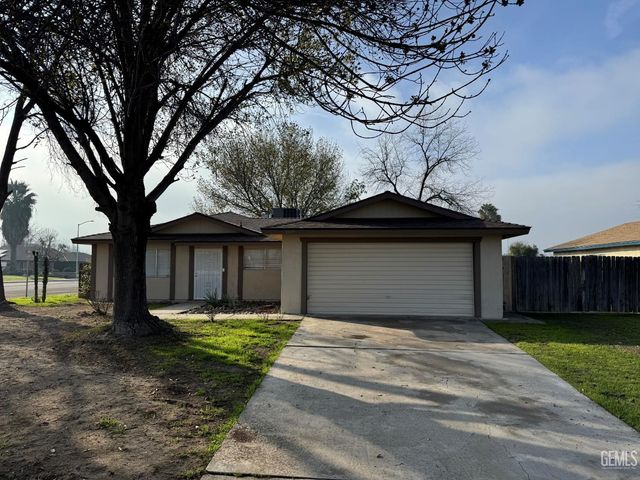 8837 Glenda Street, Bakersfield, CA 93307