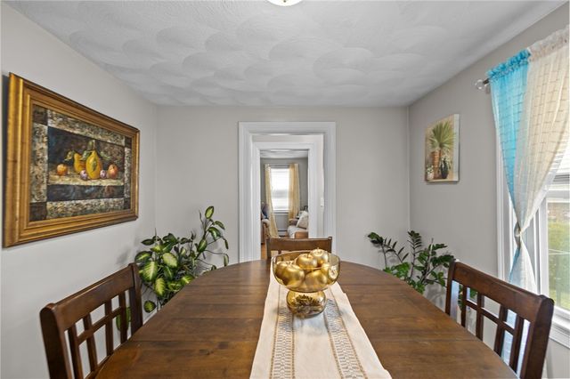 690 Killingly Street, Johnston, RI 02919