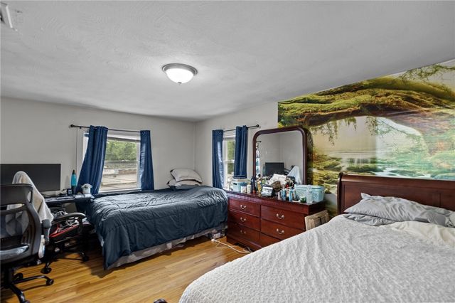 690 Killingly Street, Johnston, RI 02919