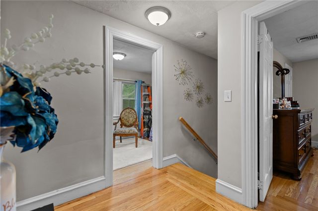 690 Killingly Street, Johnston, RI 02919