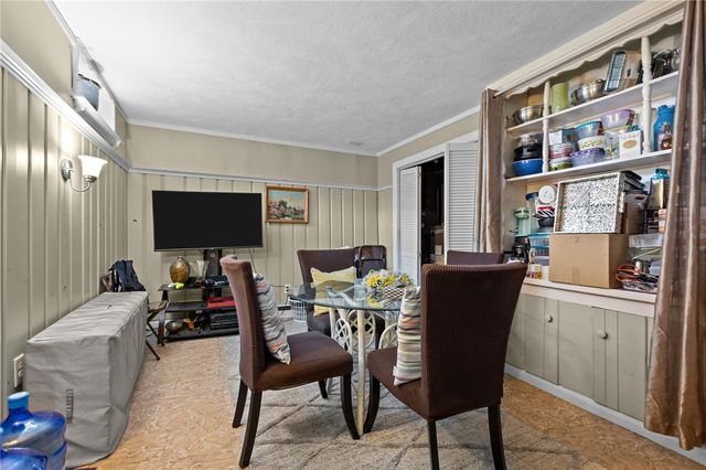 690 Killingly Street, Johnston, RI 02919