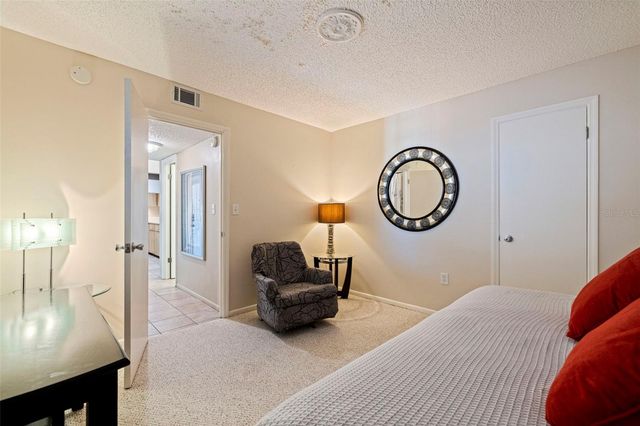 6800 20TH AVENUE N 504, St Petersburg, FL 33710