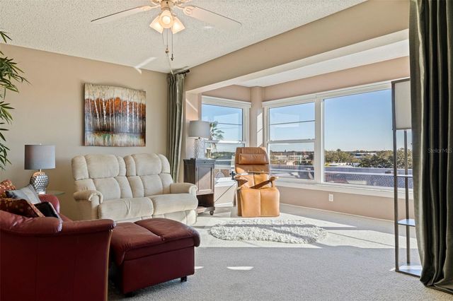 6800 20TH AVENUE N 504, St Petersburg, FL 33710