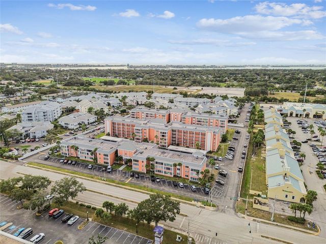 6800 20TH AVENUE N 504, St Petersburg, FL 33710