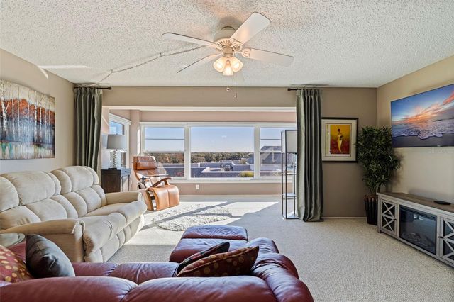 6800 20TH AVENUE N 504, St Petersburg, FL 33710