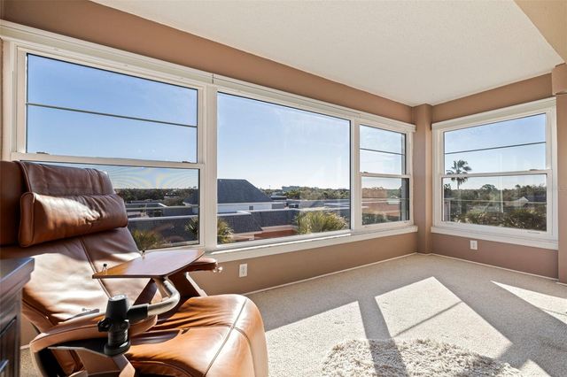 6800 20TH AVENUE N 504, St Petersburg, FL 33710