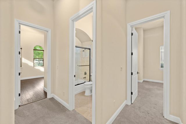 8095 Village Estates Ln, Fair Oaks, CA 95628