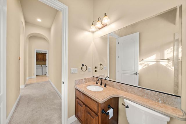 8095 Village Estates Ln, Fair Oaks, CA 95628