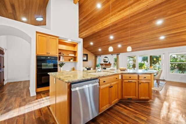 1062 Monterey Vista Way, Encinitas, CA 92024