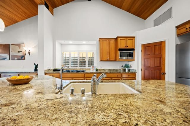 1062 Monterey Vista Way, Encinitas, CA 92024