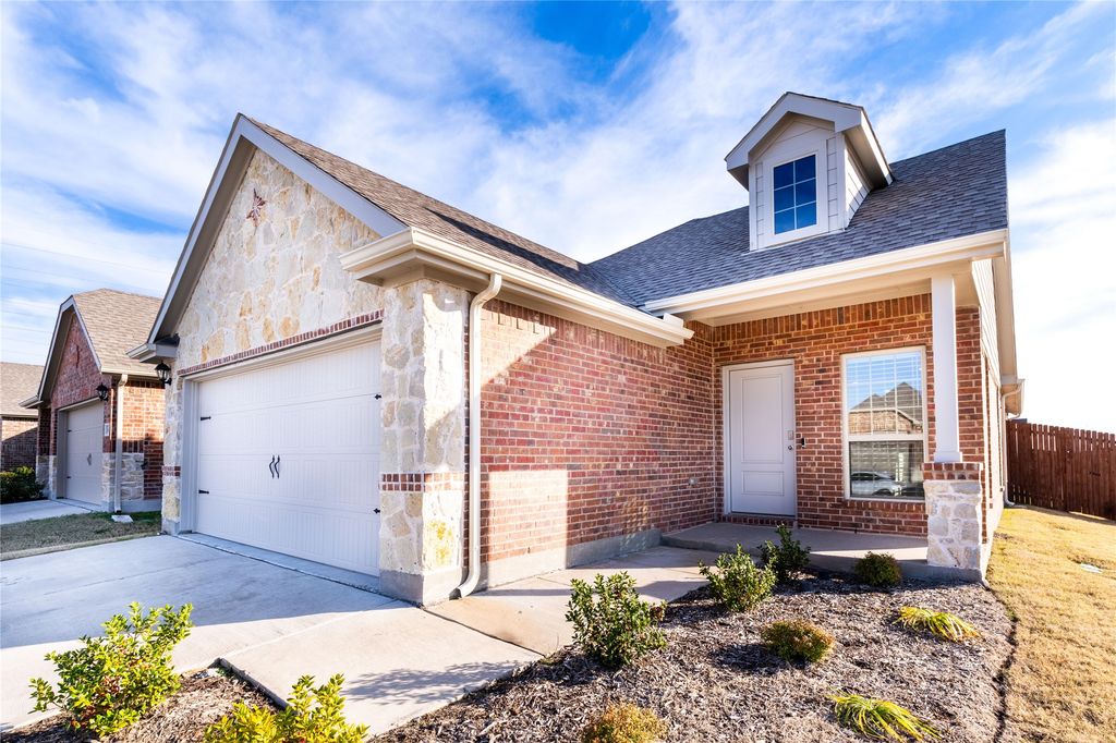 600 Blooming Glade, Lavon, TX 75166