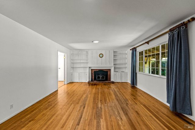 2608 W Pueblo Ave, Napa, CA 94558