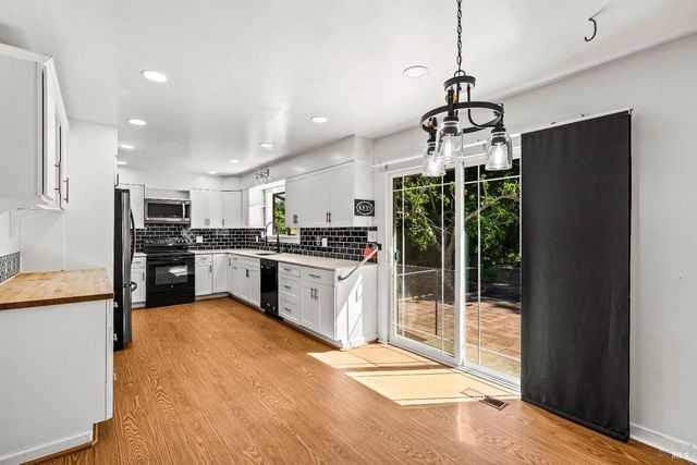 2608 W Pueblo Ave, Napa, CA 94558