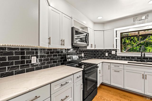 2608 W Pueblo Ave, Napa, CA 94558