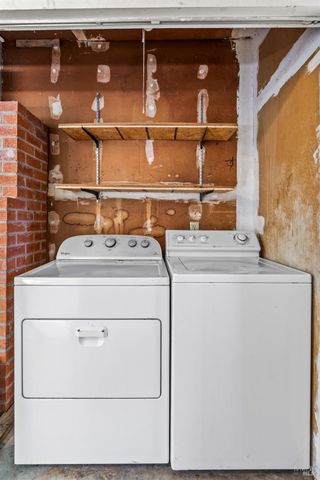 2608 W Pueblo Ave, Napa, CA 94558