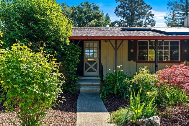2608 W Pueblo Ave, Napa, CA 94558