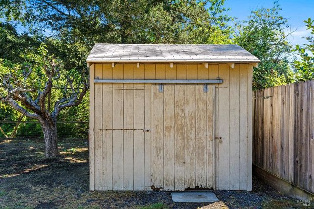 2608 W Pueblo Ave, Napa, CA 94558