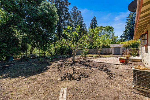 2608 W Pueblo Ave, Napa, CA 94558