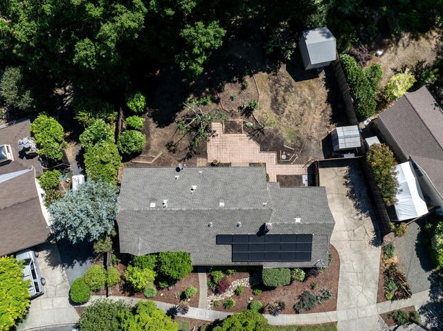 2608 W Pueblo Ave, Napa, CA 94558
