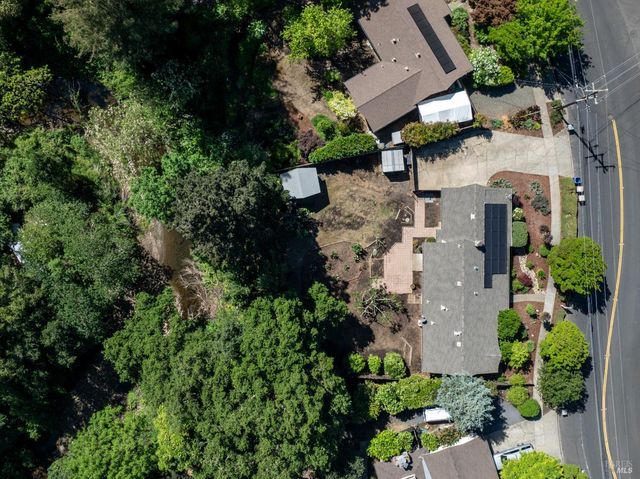 2608 W Pueblo Ave, Napa, CA 94558