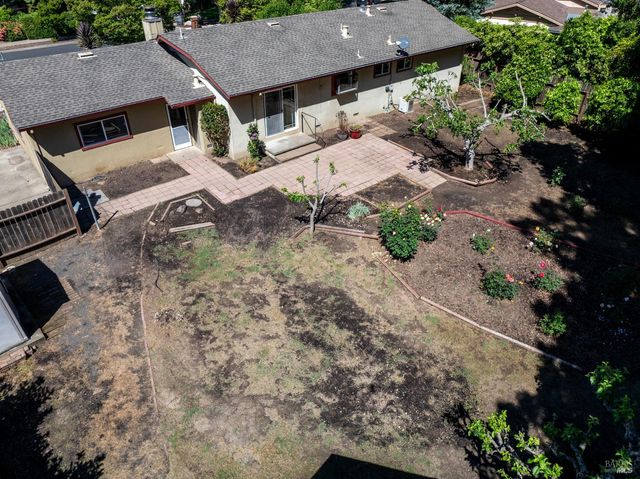 2608 W Pueblo Ave, Napa, CA 94558