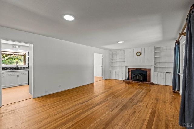 2608 W Pueblo Ave, Napa, CA 94558