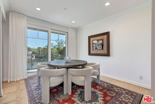 430 N Oakhurst Drive 202, Beverly Hills, CA 90210