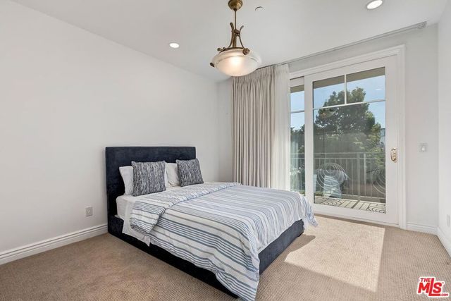 430 N Oakhurst Drive 202, Beverly Hills, CA 90210
