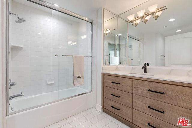 430 N Oakhurst Drive 202, Beverly Hills, CA 90210