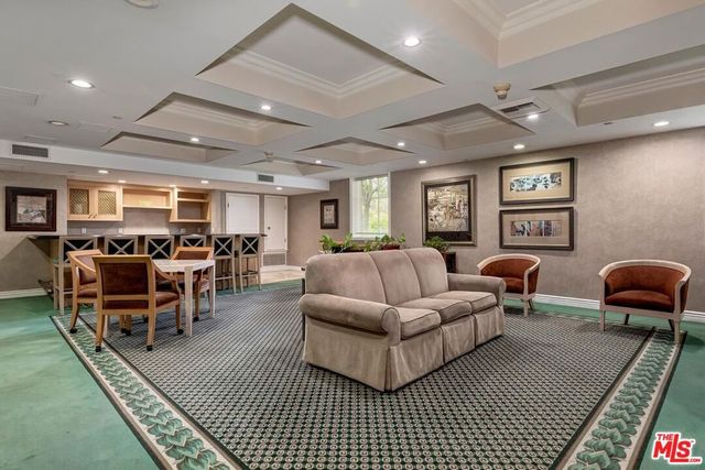 430 N Oakhurst Drive 202, Beverly Hills, CA 90210
