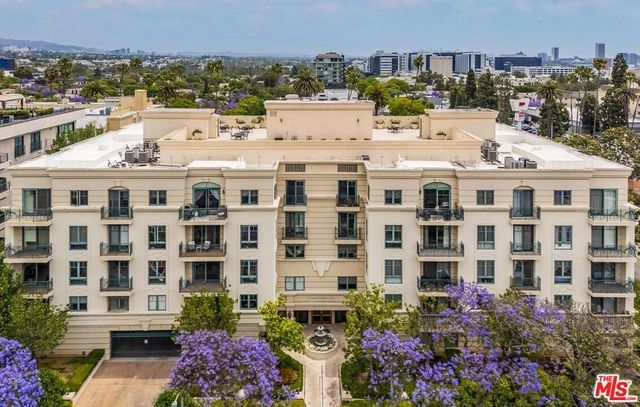 430 N Oakhurst Drive 202, Beverly Hills, CA 90210