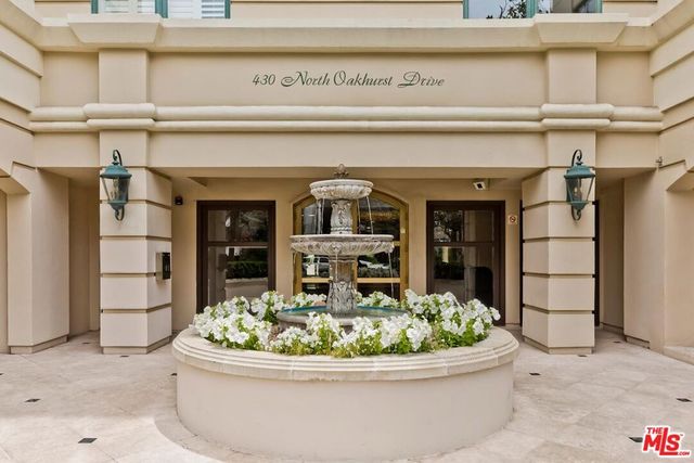 430 N Oakhurst Drive 202, Beverly Hills, CA 90210