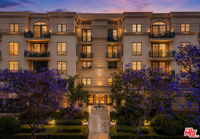 430 N Oakhurst Drive 202, Beverly Hills, CA 90210