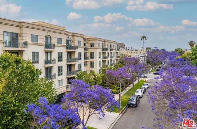430 N Oakhurst Drive 202, Beverly Hills, CA 90210