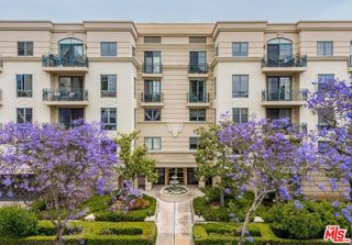430 N Oakhurst Drive 202, Beverly Hills, CA 90210