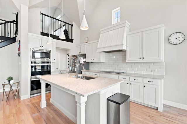 1104 Stallion Lane, Justin, TX 76247