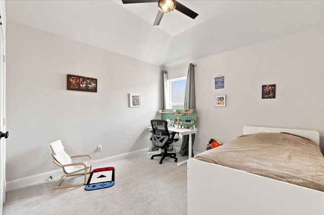 1104 Stallion Lane, Justin, TX 76247