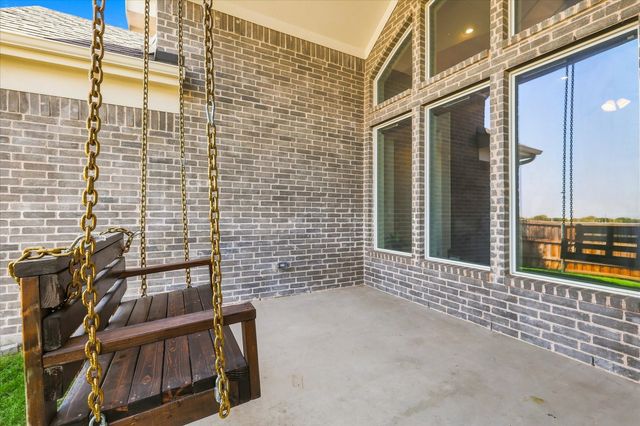 1104 Stallion Lane, Justin, TX 76247