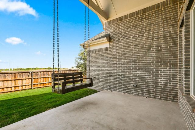 1104 Stallion Lane, Justin, TX 76247