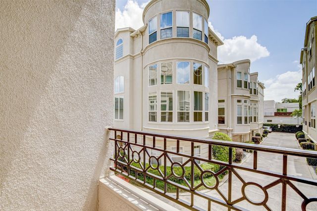 1515 Hyde Park Boulevard 32, Houston, TX 77006