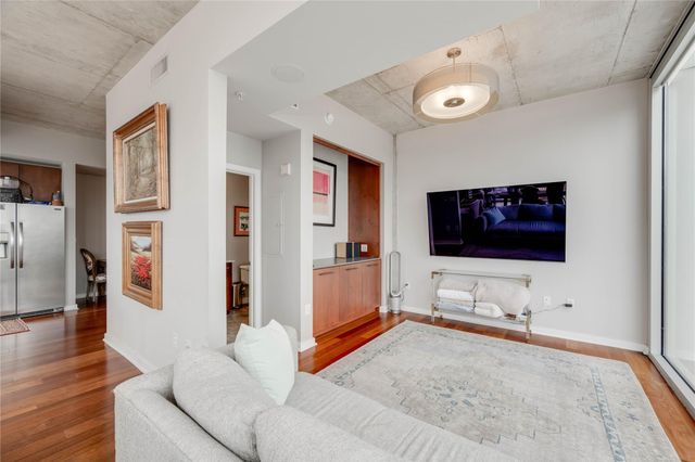 360 Nueces ST 1517, Austin, TX 78701