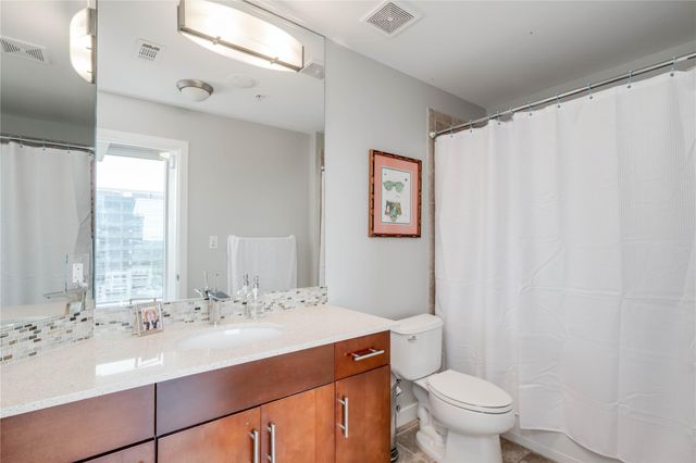 360 Nueces ST 1517, Austin, TX 78701