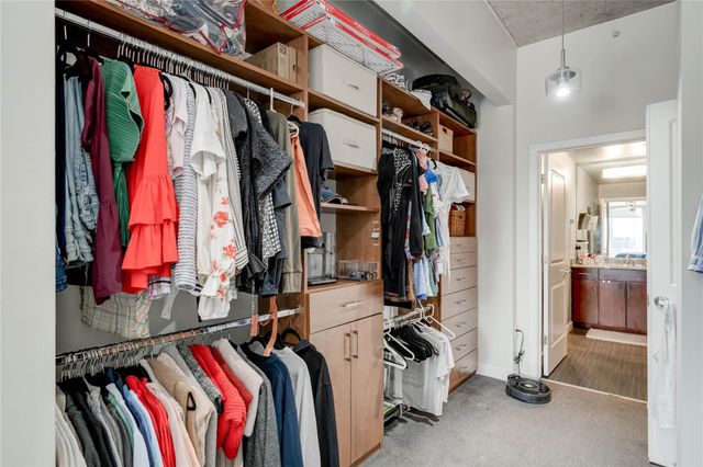 360 Nueces ST 1517, Austin, TX 78701