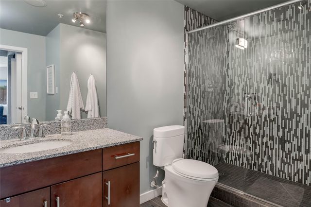 360 Nueces ST 1517, Austin, TX 78701