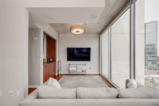 360 Nueces ST 1517, Austin, TX 78701