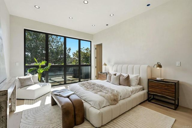 843 N Vista Street, Los Angeles, CA 90046