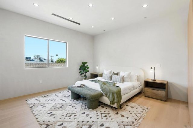 843 N Vista Street, Los Angeles, CA 90046