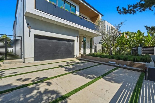 843 N Vista Street, Los Angeles, CA 90046