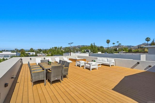 843 N Vista Street, Los Angeles, CA 90046